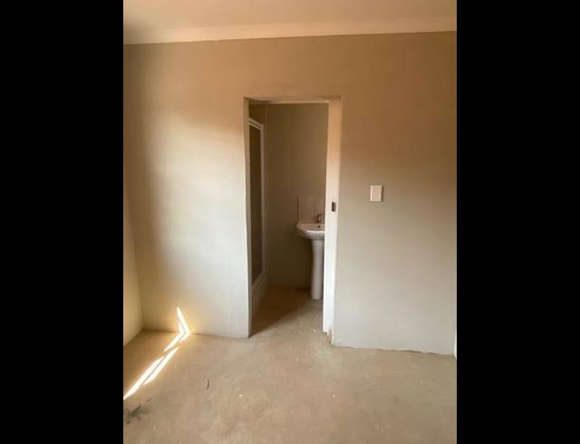 3 BEDROOM HOUSE FOR SALE IN DAWN PARK